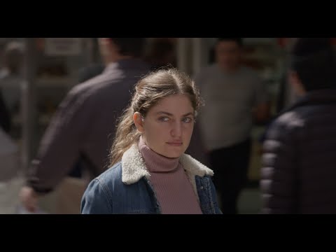 Preview image for the video "Un movimiento extraño (An odd turn) - Written and directed by Francisco Lezama".