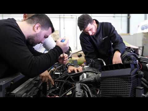 Preview image for the video "הנדסאי מכונות בהתמחות רכב - המרכז הטכנולוגי להנדסאים ספיר".