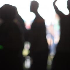 אילוסטרציה: צלליות של אנשים