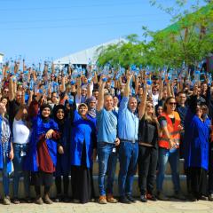 עובדי סודה סטרים בצילום קבוצתי