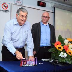 הדלקת נרות בטקס חברים למען החברה