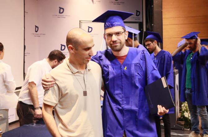 טקס דיפלומות 25