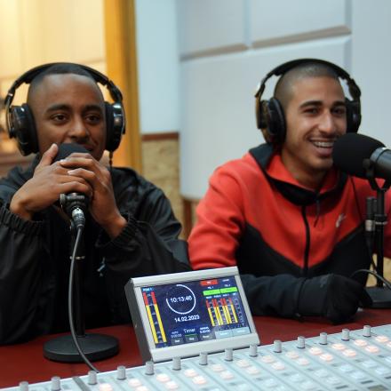 צעיר בספיר - פודקאסטים - לחצו לפתיחת הסרטון בחלונית