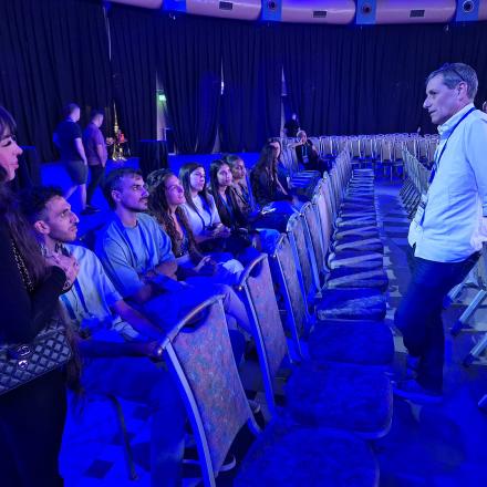 עם יואב לימור בכנס העיתונות