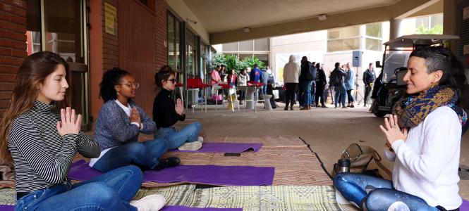 שיעור יוגה בשבוע הבריאות